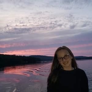 Meet your Posher, Angie